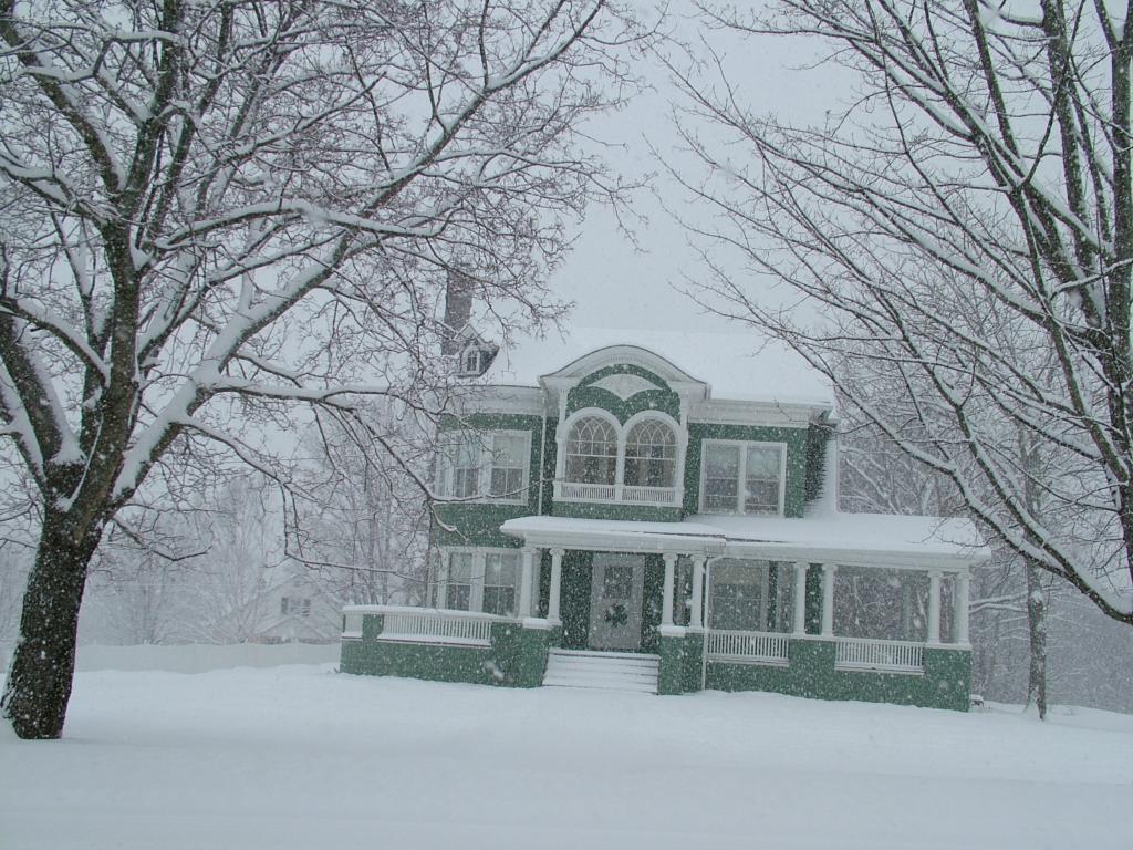 maine smaller homes living in a tiny house yurt on a maine smaller homes living in a tiny house yurt on a